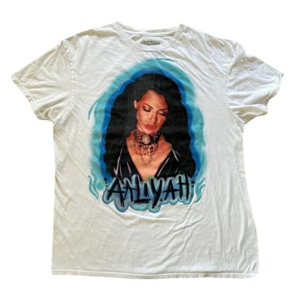 Aaliyah Concert T-Shirt Licensed Airbrush Print Women's Size Large White - Picture 6 of 6